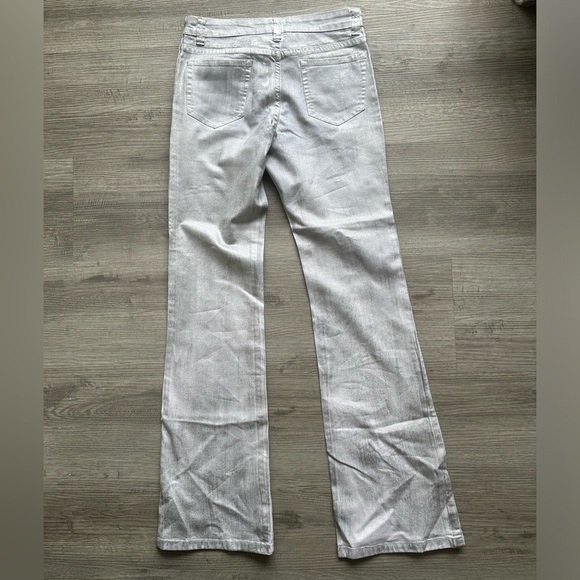 Cachè white silver metallic Sz 4 like new chic bootcut jeans - Picture 2 of 5